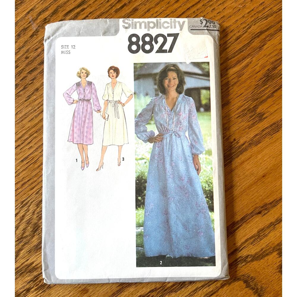UNCUT Vintage 1970s Simplicity 8827 Sewing Pattern Sz S Maxi & Midi Dress & Belt